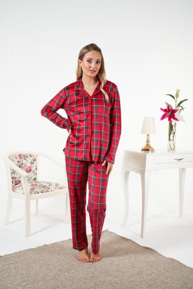 Kadın Kışlık Önden Düğmeli Kareli Kadife Pijama Takımı Kırmızı