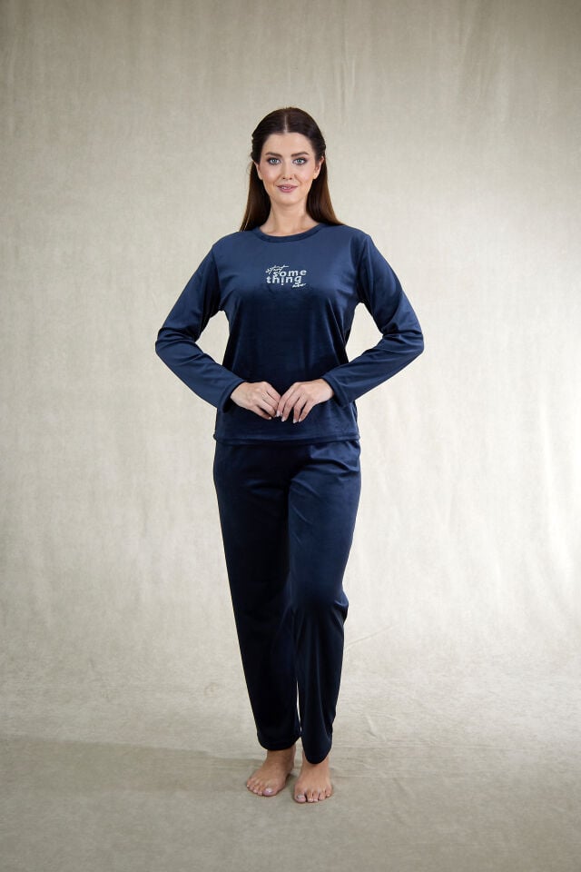 Estiva Kadın Something Yazılı Kadife Pijama Takımı alternatif görsel