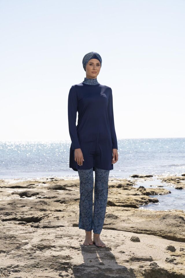 Estiva Kadın Boneli Pantolonu Dijital Desenli Lacivert Tesettür Mayo