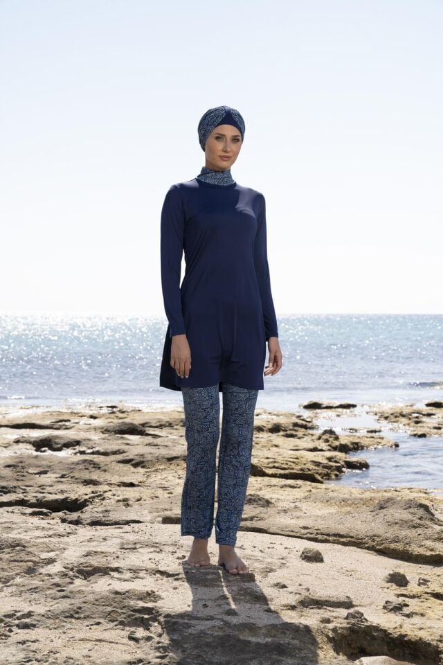 Estiva Kadın Boneli Pantolonu Dijital Desenli Lacivert Tesettür Mayo