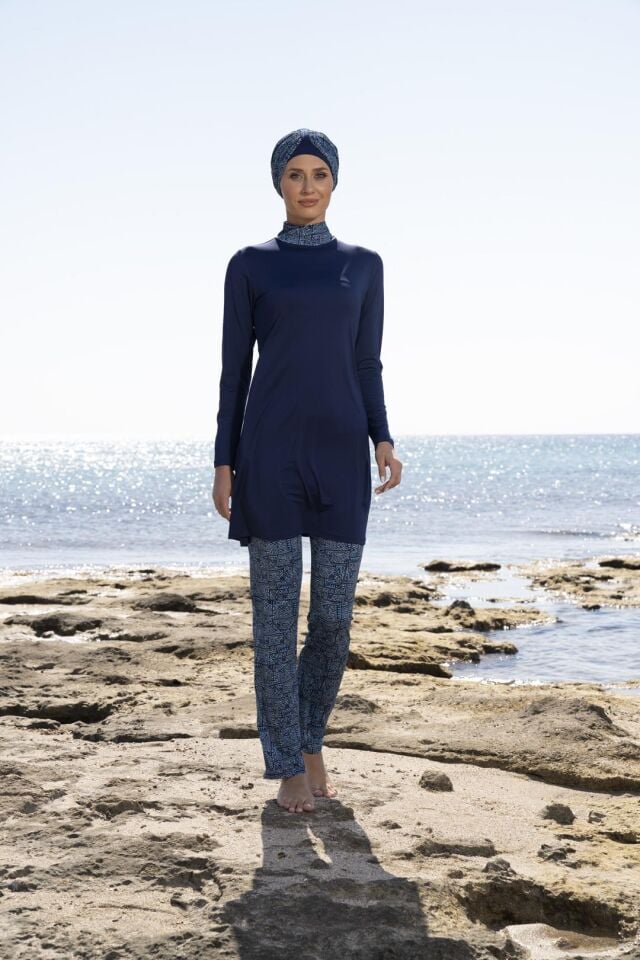 Estiva Kadın Boneli Pantolonu Dijital Desenli Lacivert Tesettür Mayo