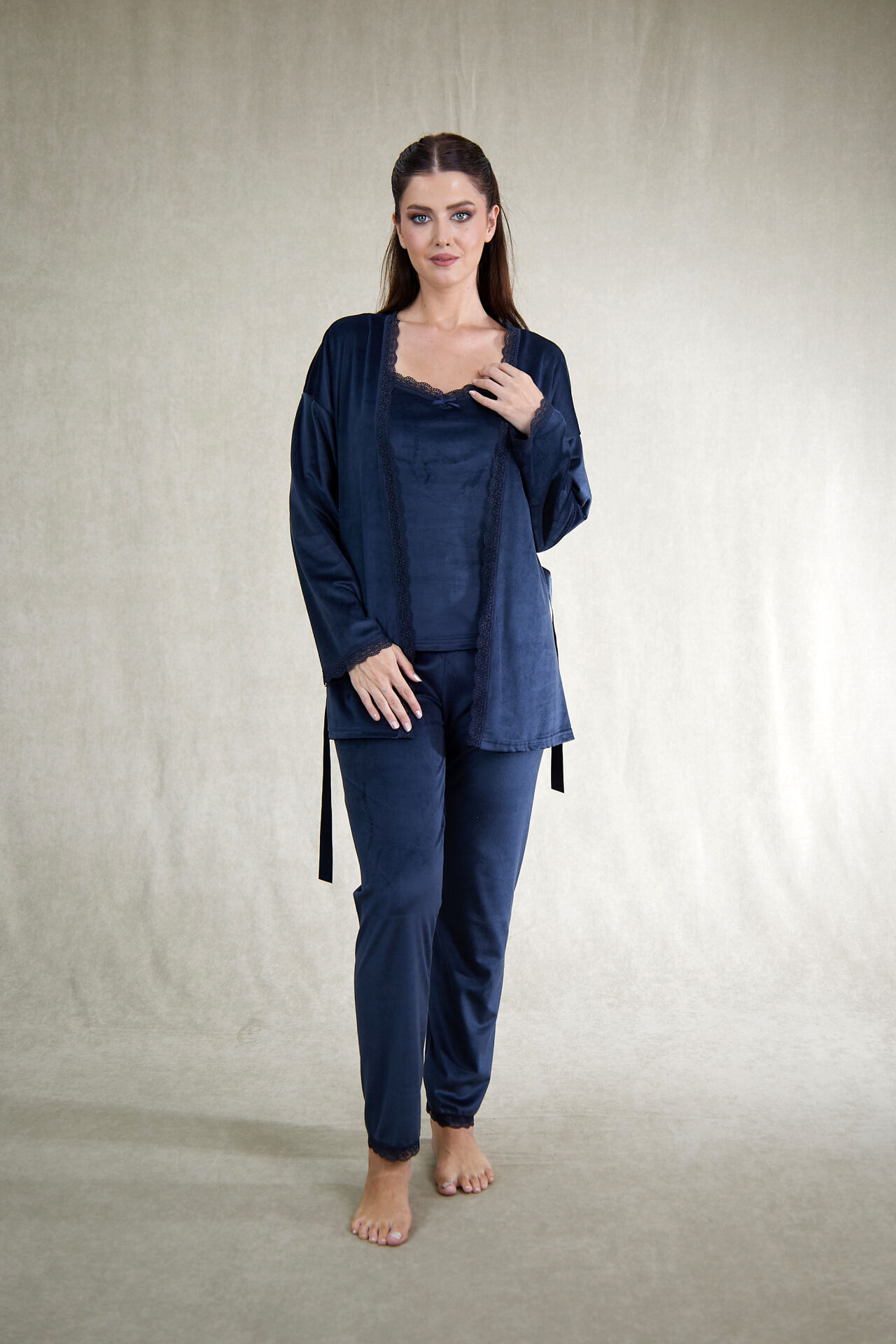 Kadın Kışlık 3 Parça Sabahlıklı Kadife Pijama Takımı