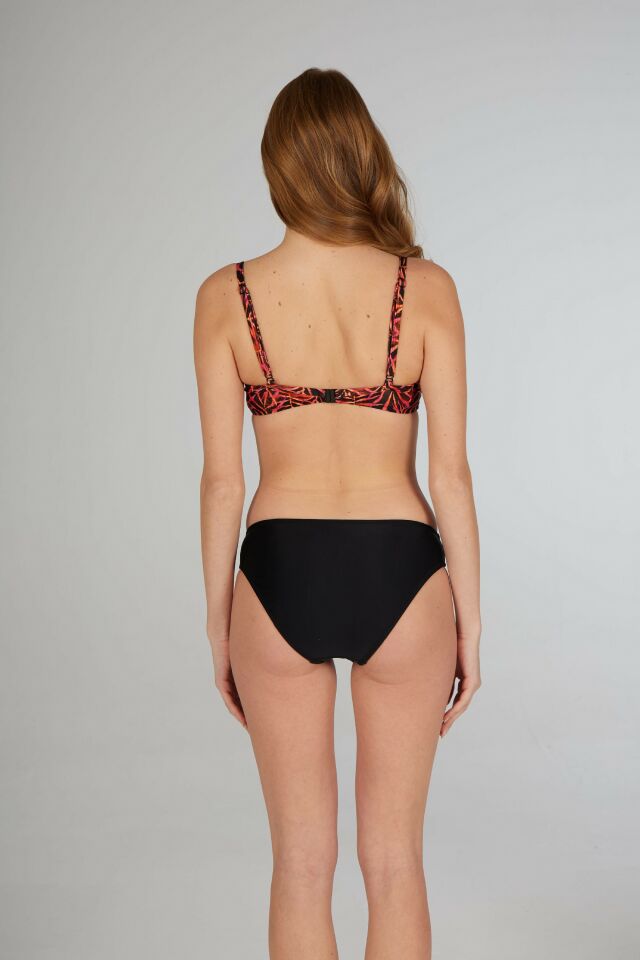 Estiva Kadın Yaprak Desenli Siyah Kaplı Emprime Bikini Takımı