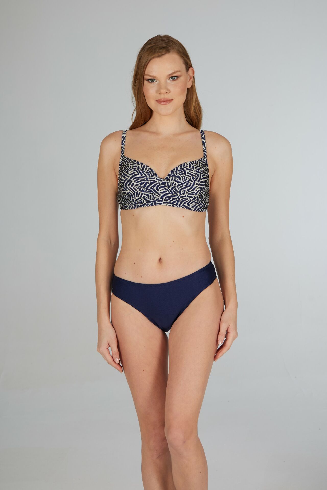 Estiva Kadın Çizgi Desenli Lacivert Kaplı Emprime Bikini Takımı