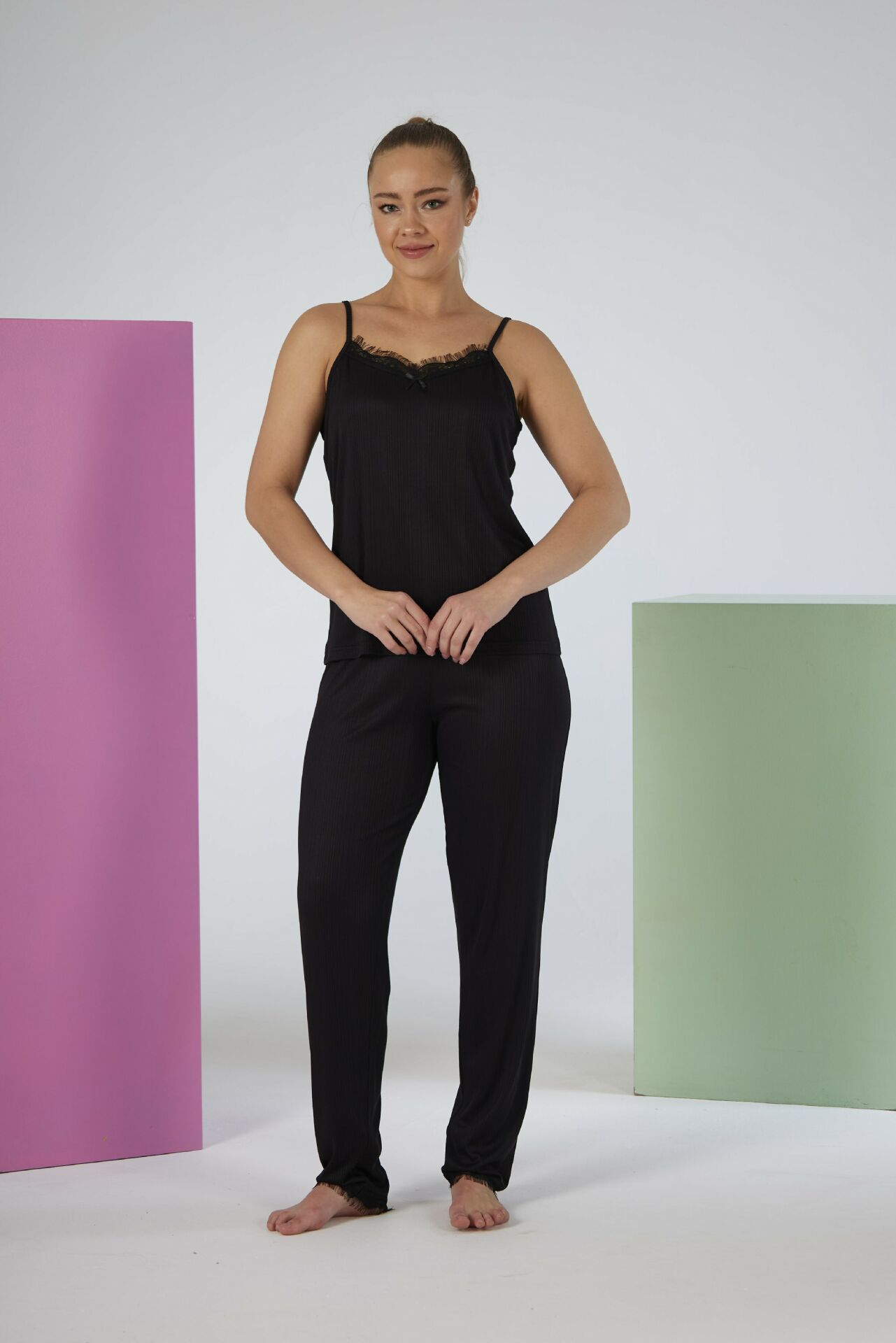Estiva Kadın İp Askılı Likra Viskon Yazlık Pijama Takımı Siyah - S