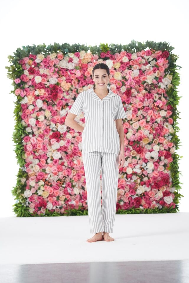 Kadın Yazlık Çizgili Önden Düğmeli Kısa Kollu Penye Lycra Pijama Takımı