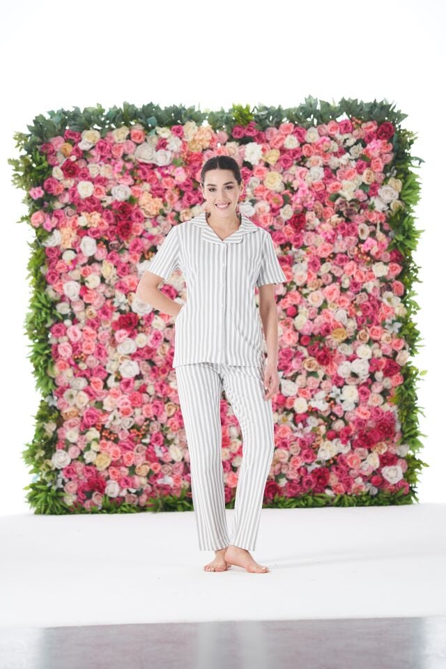 Kadın Yazlık Çizgili Önden Düğmeli Kısa Kollu Penye Lycra Pijama Takımı