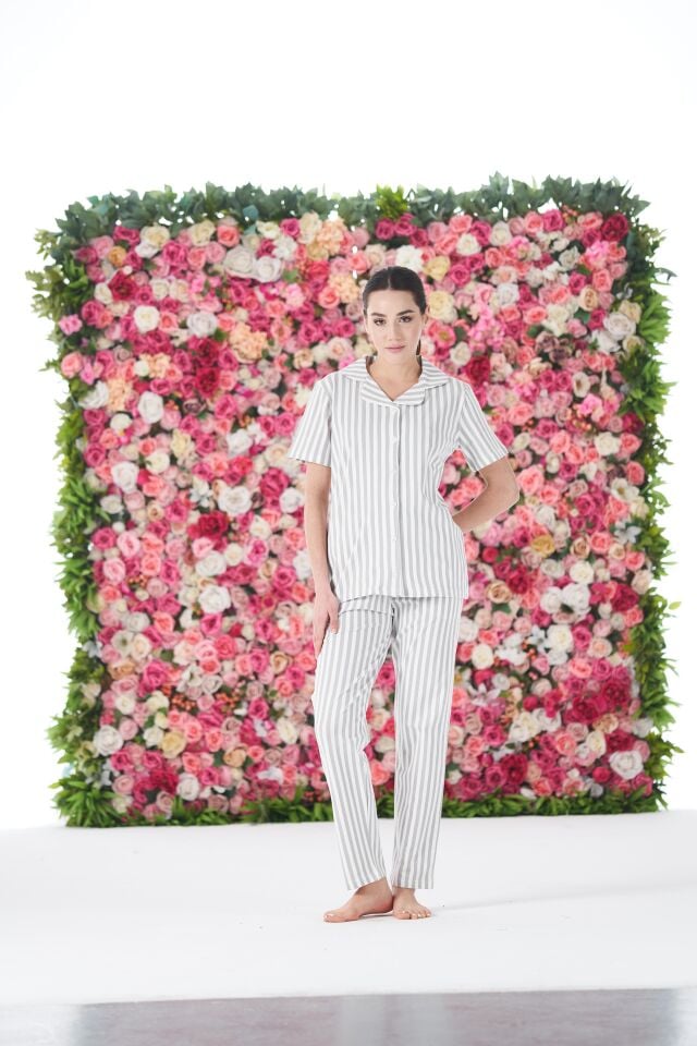 Kadın Yazlık Çizgili Önden Düğmeli Kısa Kollu Penye Lycra Pijama Takımı