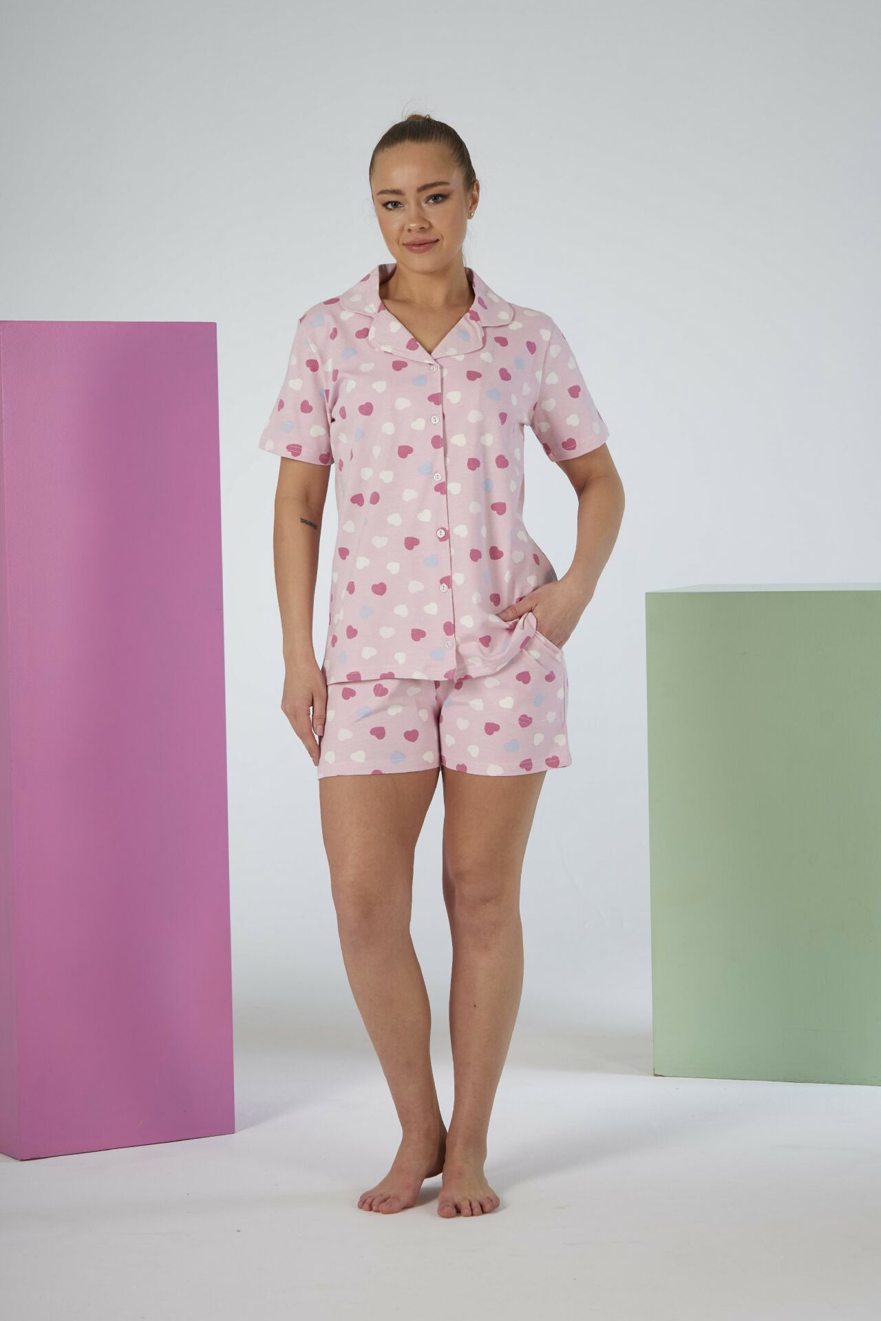 Kadın Yazlık Kalp Desenli Önden Düğmeli Şortlu Penye Lycra Pijama Takımı