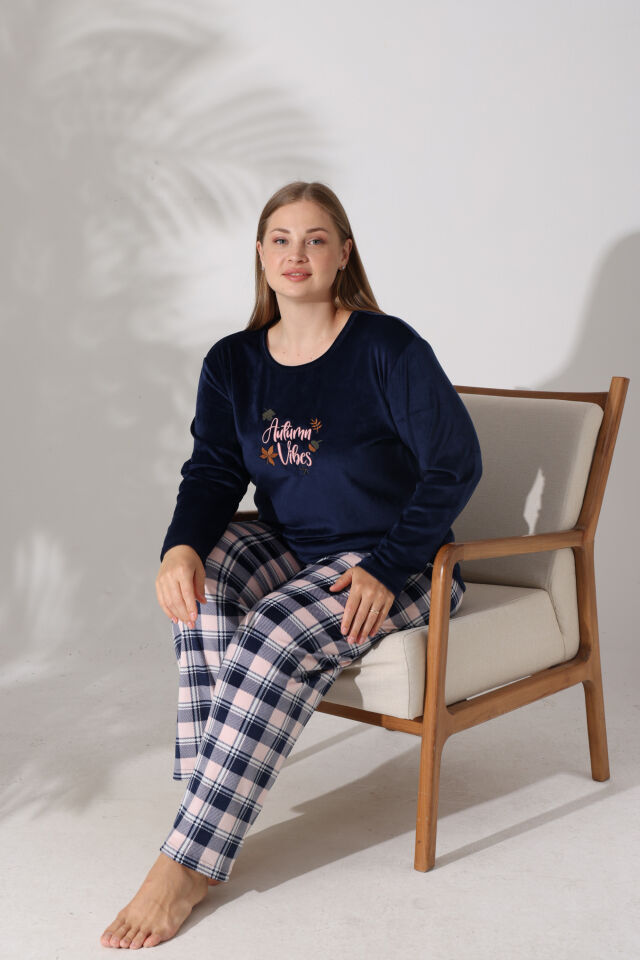 Estiva Kadın Kareli Lacivert Büyük Beden Kadife Pijama Takımı